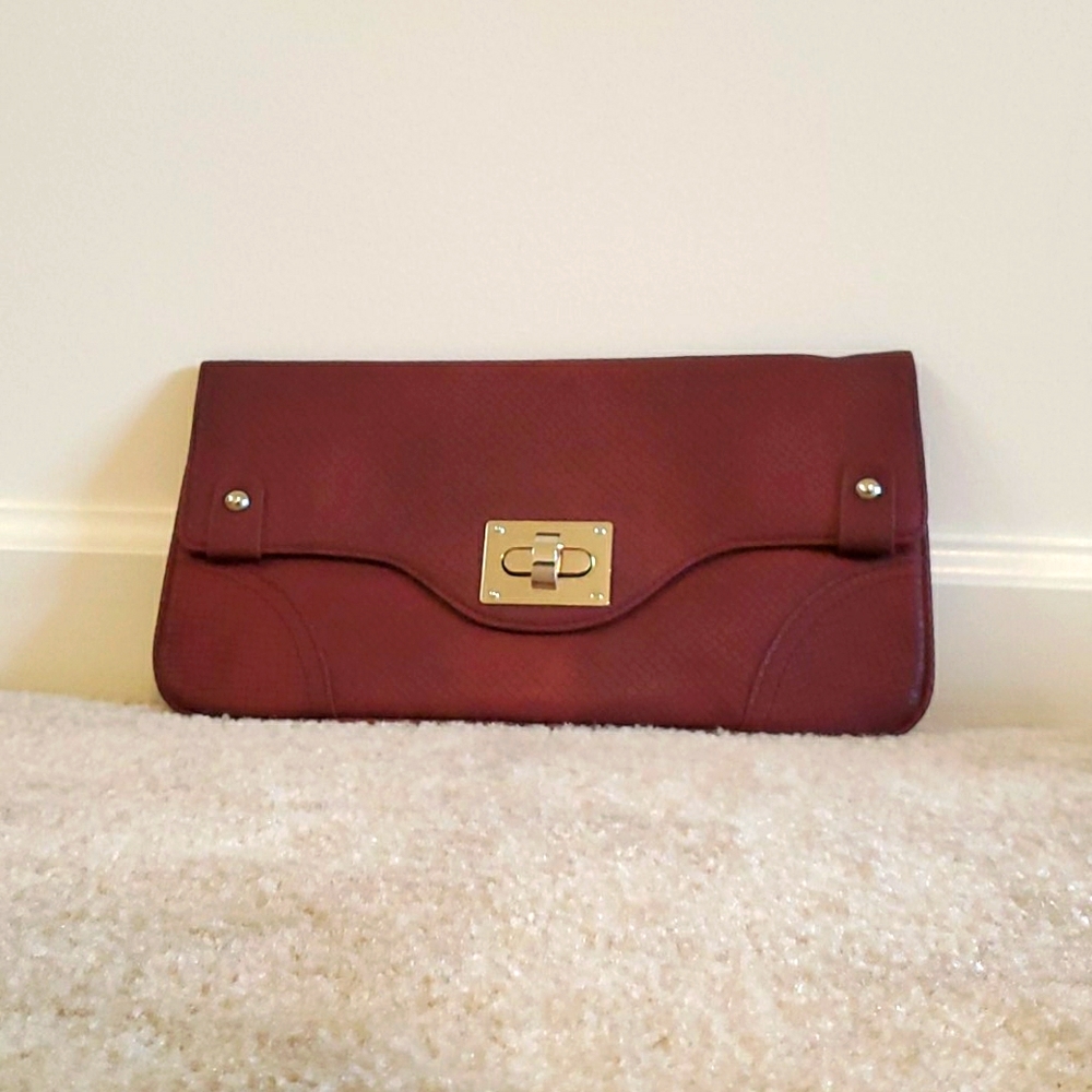 Snakeskin look Clutch
